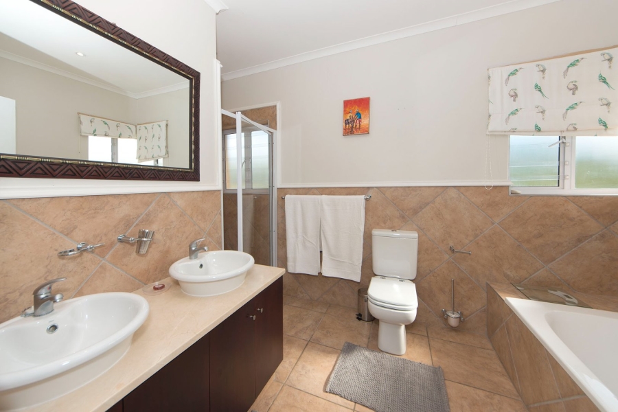 4 Bedroom Property for Sale in Pezula Golf Estate Western Cape
